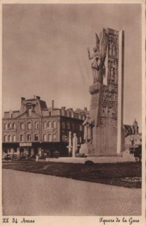 Frankreich - Arras - Square de la Gare - ca. 1950 Frankreich - Arras - Square de la Gare - ca. 1950