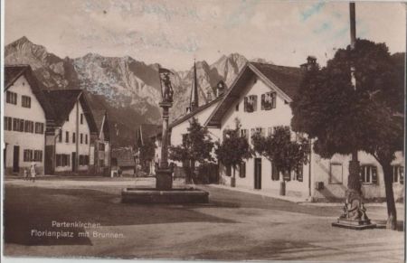 Partenkirchen - Florianplatz mit Brunnen - 1928 Partenkirchen - Florianplatz mit Brunnen - 1928