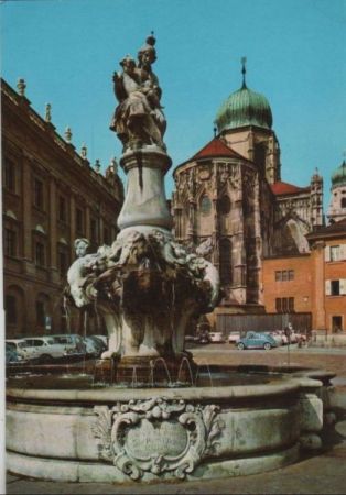 Passau - Brunnen auf dem Domplatz - 1991 Passau - Brunnen auf dem Domplatz - 1991