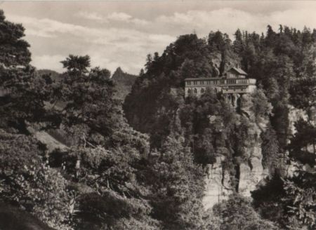 Kurort Oybin - Blick auf Berg und Gaststätte - 1971 Kurort Oybin - Blick auf Berg und Gaststätte - 1971