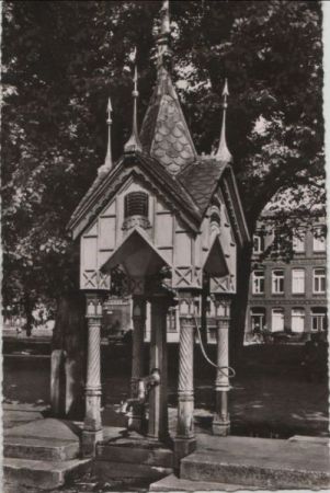 Friedrichstadt - Alte Pumpe am Markt - ca. 1960 Friedrichstadt - Alte Pumpe am Markt - ca. 1960