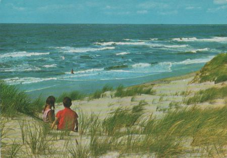 Zwei Menschen in den Dünen am Meer - 1977 Zwei Menschen in den Dünen am Meer - 1977