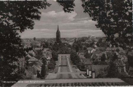 Hildesheim - Blick vom Berghözchen - ca. 1955 Hildesheim - Blick vom Berghözchen - ca. 1955