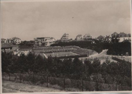 Niederlande - Noordwijk - Badplaats, Casino met Tennisbanen - ca. 1950 Niederlande - Noordwijk - Badplaats, Casino met Tennisbanen - ca. 1950