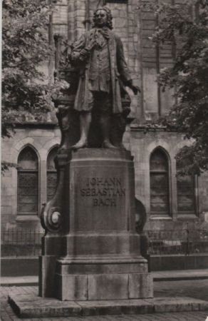 Leipzig - Bachdenkmal vor der Thomaskirche - 1963 Leipzig - Bachdenkmal vor der Thomaskirche - 1963