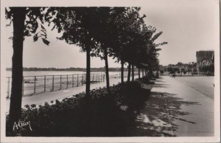 Frankreich - La Baule - La Promenade devant le Casino - 1948 Frankreich - La Baule - La Promenade devant le Casino - 1948