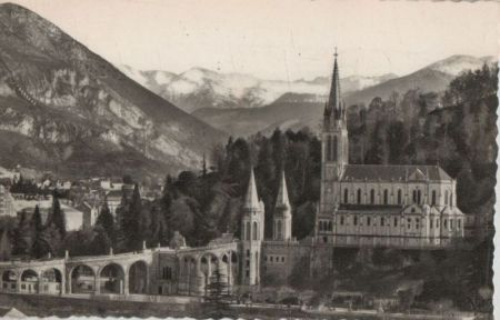 Frankreich - Lourdes - La Basilique - 1958 Frankreich - Lourdes - La Basilique - 1958