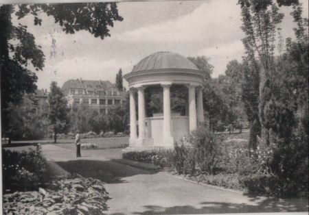 Bad Salzuflen - Leopoldsprudel im Kurpark - 1965 Bad Salzuflen - Leopoldsprudel im Kurpark - 1965