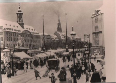 Dresden - altes Bild vom Striezelmarkt - 1971 Dresden - altes Bild vom Striezelmarkt - 1971