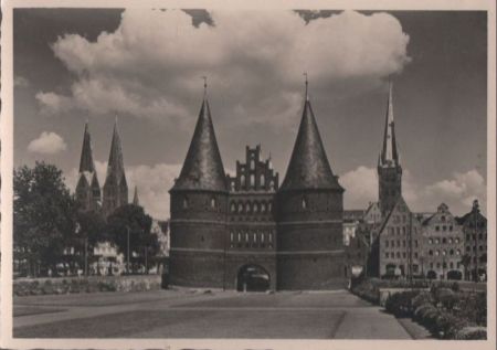 Lübeck - Marienkirche und Holstentor - ca. 1955 Lübeck - Marienkirche und Holstentor - ca. 1955