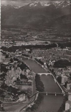 Frankreich - Grenoble - Vue aerienne - ca. 1960 Frankreich - Grenoble - Vue aerienne - ca. 1960