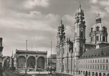 München - Odeonsplatz m. Feldherrnhalle - ca. 1965 München - Odeonsplatz m. Feldherrnhalle - ca. 1965