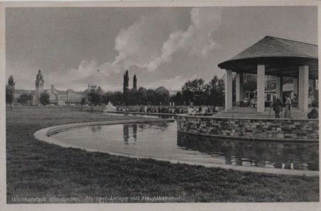 Wiesbaden - Herbert-Anlage mit Hauptbahnhof - 1950 Wiesbaden - Herbert-Anlage mit Hauptbahnhof - 1950