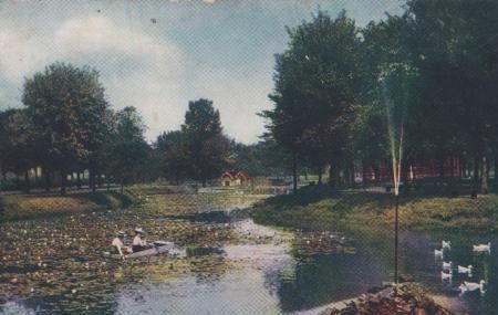 USA, Illinois - Springfield Ill. - Reservoir Park - Lily Pond - ca. 1935 USA, Illinois - Springfield Ill. - Reservoir Park - Lily Pond - ca. 1935