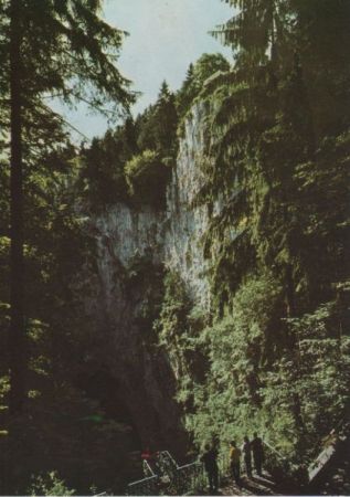 Moravcks kras - Mährischer Karst - Tschechien - Macocha-Schlucht Moravcks kras - Mährischer Karst - Tschechien - Macocha-Schlucht