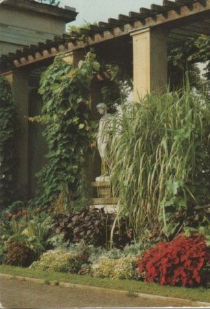 Potsdam, Sanssouci - Hofgärtnervilla, Pergola - 1989 Potsdam, Sanssouci - Hofgärtnervilla, Pergola - 1989