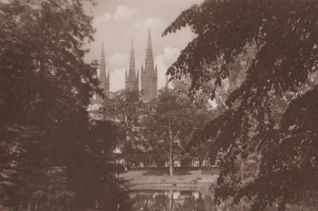 Wiesbaden - Im Kurpark - ca. 1935 Wiesbaden - Im Kurpark - ca. 1935