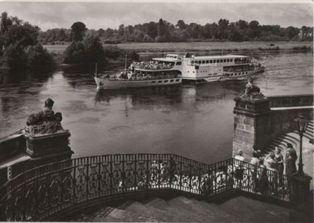 Dresden-Pillnitz - Luxusmotorschiff Karl Marx - 1979 Dresden-Pillnitz - Luxusmotorschiff Karl Marx - 1979