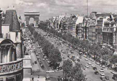 Frankreich - Paris - Champs Elysees - ca. 1955 Frankreich - Paris - Champs Elysees - ca. 1955