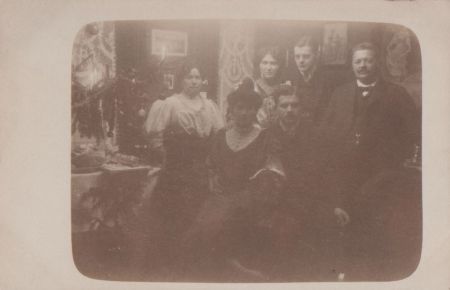Weihnachtsfeier in der Stube - ca. 1925 Weihnachtsfeier in der Stube - ca. 1925