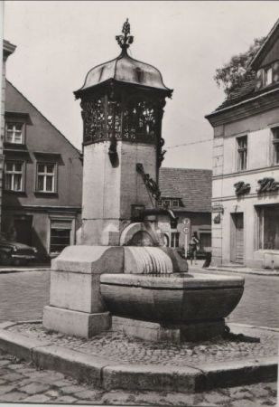 Buckow - Brunnen am Markt - 1985 Buckow - Brunnen am Markt - 1985