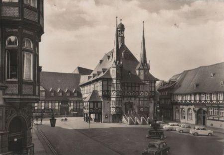 Wernigerode - Marktplatz mit Rathaus Wernigerode - Marktplatz mit Rathaus