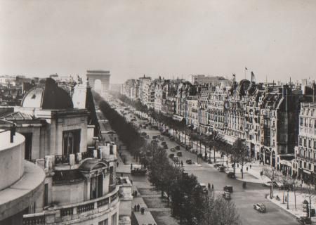 Frankreich - Paris - Champs Elysees - ca. 1955 Frankreich - Paris - Champs Elysees - ca. 1955