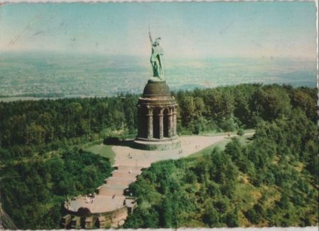 Hermannsdenkmal bei Hiddesen - Teutoburger Wald Hermannsdenkmal bei Hiddesen - Teutoburger Wald