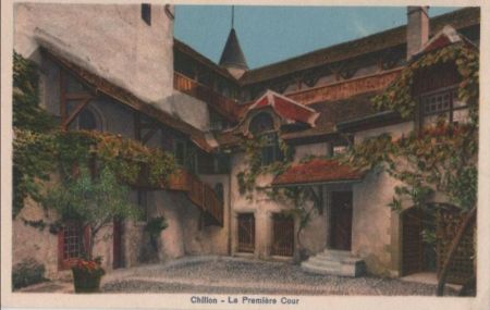 Schweiz - Chillon - La Premiere Cour - ca. 1950 Schweiz - Chillon - La Premiere Cour - ca. 1950