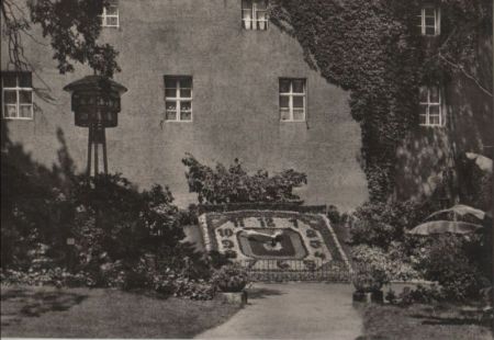 Zittau - Blumenuhr mit Glockenturm - 1967 Zittau - Blumenuhr mit Glockenturm - 1967