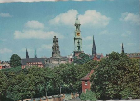 Hamburg - Michaeliskirche mit Bismarckdenkmal - ca. 1975 Hamburg - Michaeliskirche mit Bismarckdenkmal - ca. 1975