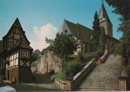 Bad Orb - Kleinstes Haus mit Pfarrkirche - ca. 1980 Bad Orb - Kleinstes Haus mit Pfarrkirche - ca. 1980