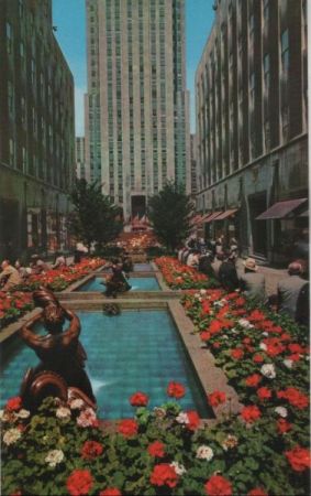 USA - new - Promenade Rockefeller Plaza - ca. 1965 USA - new - Promenade Rockefeller Plaza - ca. 1965