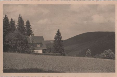 Haus in der Natur in den Bergen Haus in der Natur in den Bergen