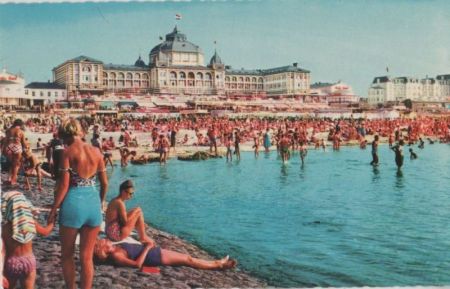 Niederlande - Den Haag, Scheveningen - Strand met Kurhaus - ca. 1965 Niederlande - Den Haag, Scheveningen - Strand met Kurhaus - ca. 1965