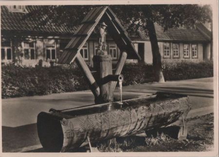 St. Andreasberg - Hirtenbrunnen in der Schützenstraße - ca. 1960 St. Andreasberg - Hirtenbrunnen in der Schützenstraße - ca. 1960