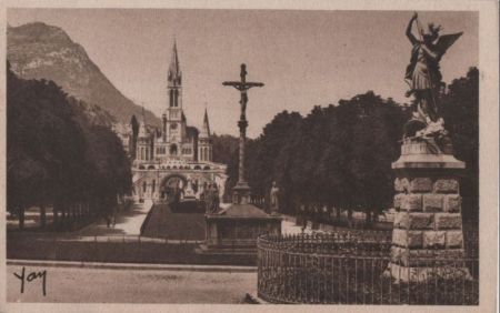 Frankreich - Lourdes - Esplanade et basilique - 1938 Frankreich - Lourdes - Esplanade et basilique - 1938