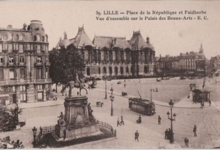 Frankreich - Lille - Place de la Republique - ca. 1935 Frankreich - Lille - Place de la Republique - ca. 1935
