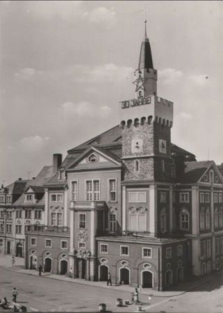 Löbau - Rathaus mit Platz der Befreiung - 1976 Löbau - Rathaus mit Platz der Befreiung - 1976