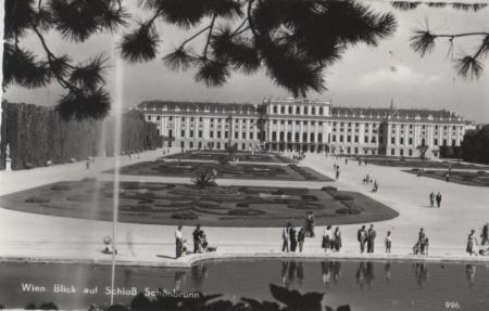 Österreich - Wien - Blick auf Schloß Schönbrunn - 1960 Österreich - Wien - Blick auf Schloß Schönbrunn - 1960