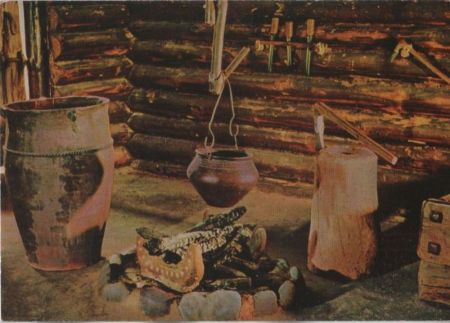 Uhldingen-Mühlhofen - Unteruhldingen - Freilichtmuseum - Herdstelle Uhldingen-Mühlhofen - Unteruhldingen - Freilichtmuseum - Herdstelle