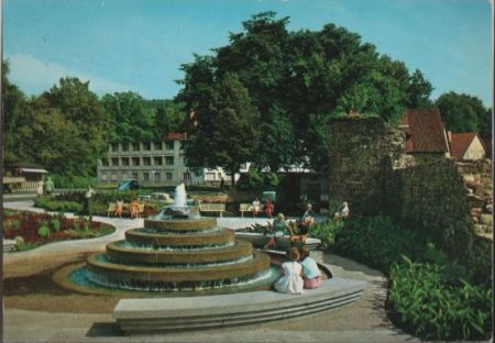 Bad Orb - Springbrunnen mit Stadtmauer - ca. 1980 Bad Orb - Springbrunnen mit Stadtmauer - ca. 1980