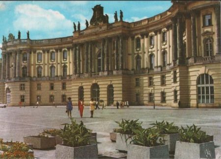 Berlin-Mitte, Bebelplatz - Kommode - 1975 Berlin-Mitte, Bebelplatz - Kommode - 1975