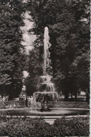Bad Pyrmont - Springbrunnen in Hauptallee - 1958 Bad Pyrmont - Springbrunnen in Hauptallee - 1958