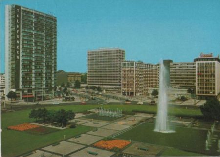 Berlin-Charlottenburg, Ernst-Reuter-Platz - ca. 1975 Berlin-Charlottenburg, Ernst-Reuter-Platz - ca. 1975