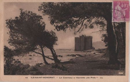 Frankreich - Ile Saint-Honorat - Le Chateau a Travers Les Pins - 1924 Frankreich - Ile Saint-Honorat - Le Chateau a Travers Les Pins - 1924