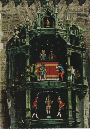 München - Glockenspiel am Rathausturm München - Glockenspiel am Rathausturm