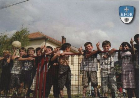 KFOR Kinderlachen KFOR Kinderlachen