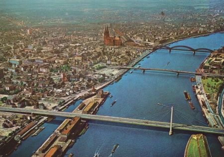 Köln - Altstadt aus der Luft Köln - Altstadt aus der Luft