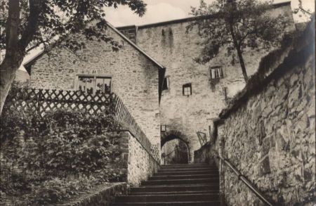 Kronenburg (OT von Dahlem) - mit Treppe Kronenburg (OT von Dahlem) - mit Treppe